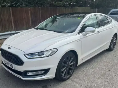 Begagnad Ford Mondeo Vignale 2017 Vit Halvkombi