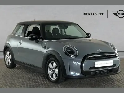 Usado Mini Cooper Classic 134 CV (98 kW) 2021 Gris Utilitario