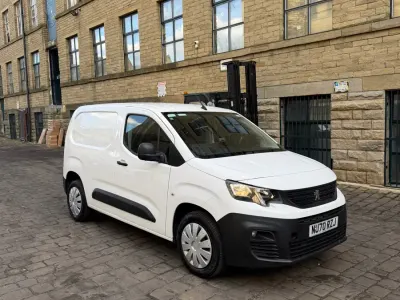 Second-hand Peugeot Partner 131 CP (96 kW) 2020 Alb Monovolum