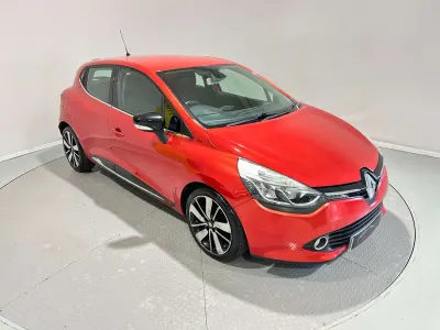 Gebraucht Renault Clio IV Dynamique 90 PS (66 kW) 2016 Rot Kleinwagen
