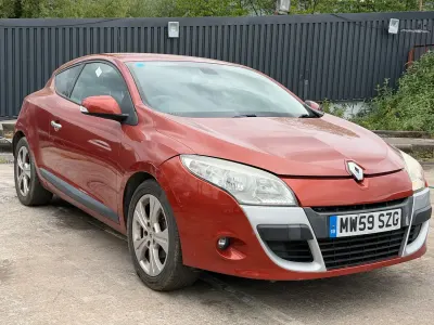 Used Renault Mégane Coupé Dynamique 110 HP (80 kW) 2010 Orange Coupe