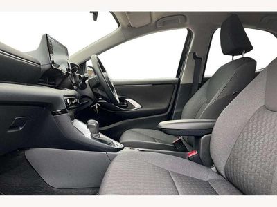 Used Toyota Yaris Hybrid Design 116 HP (85 kW) 2024 Black Hatchback