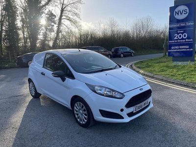 Used Ford Fiesta 75 HP (55 kW) 2016 White Van