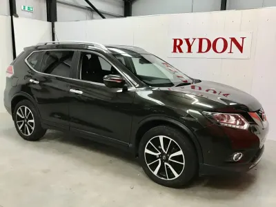Used Nissan X-Trail Tekna 130 HP (95 kW) 2016 Green SUV