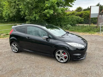 Używany Ford Fiesta ST 2016 Czarny Hatchback