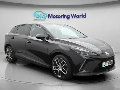 Begagnad MG MG4 EV Trophy 319 kW (435 HK) 2023 Halvkombi