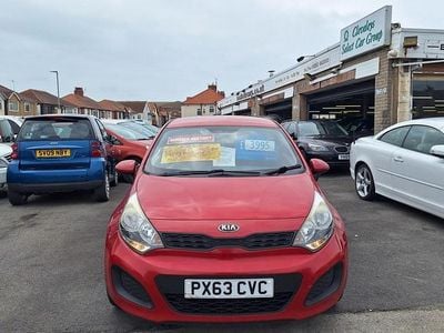 Red Used 2013 Kia Rio Hatchback | £3,195 (Expensive)