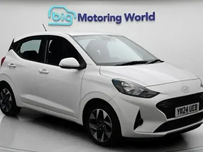Used Hyundai i10 Advanced 63 HP (46 kW) 2024 White Hatchback