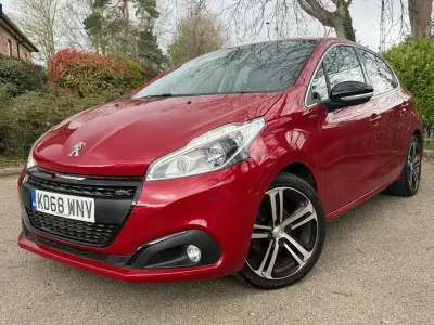 Used Peugeot 208 GT-line 110 HP (80 kW) 2019 Red Hatchback