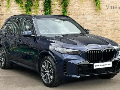 Begagnad BMW X5 M Sport 294 HK (216 kW) 2025 Blå SUV