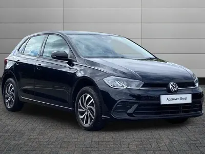 Used VW Polo Life 95 HP (69 kW) 2024 Black Hatchback