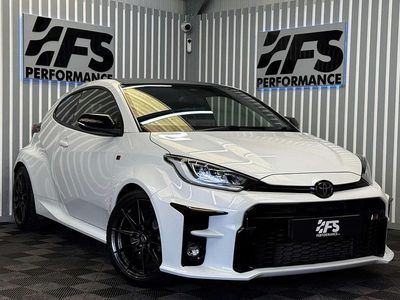 Used Toyota Yaris 320 HP (235 kW) 2021 White Hatchback