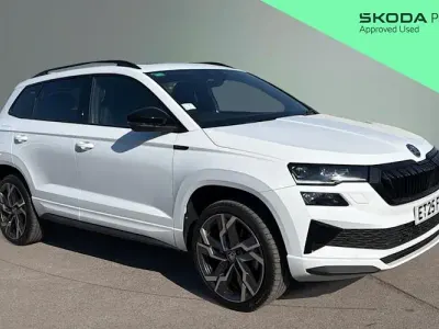Używany Skoda Karoq SportLine 150 KM (110 kW) 2025 Biały SUV