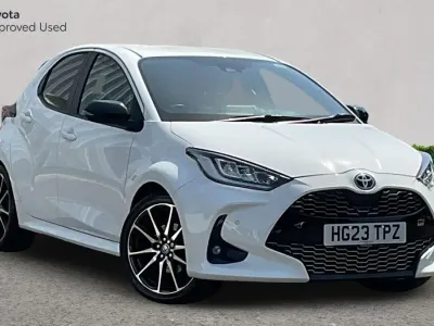 Used Toyota Yaris Sport 116 HP (85 kW) 2023 White Hatchback