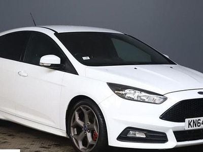 Used Ford Focus ST 2015 White Hatchback