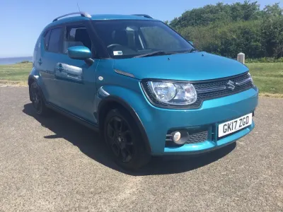 Usado Suzuki Ignis SZ-T 90 HP (66 kW) 2017 Azul SUV