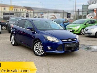 Used Ford Focus Zetec 125 HP (91 kW) 2014 Blue Hatchback