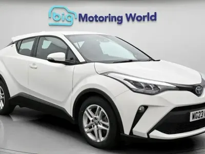 Used Toyota C-HR 122 HP (89 kW) 2023 White SUV