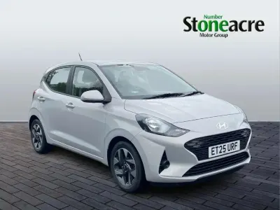 Gebraucht Hyundai i10 Advanced 63 PS (46 kW) 2025 Grau Kleinwagen