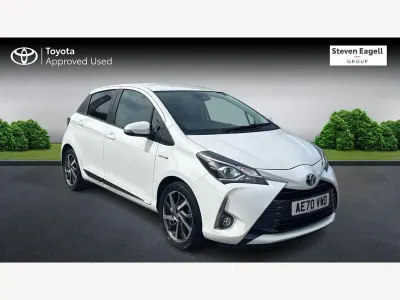 Used Toyota Yaris 91 HP (66 kW) 2020 White Hatchback