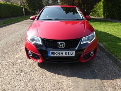 Used Honda Civic SE Plus 142 HP (104 kW) 2016 Red Hatchback