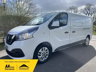 Used Nissan NV300 Tekna 120 HP (88 kW) 2021 White Van