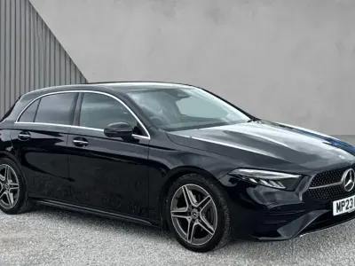 Begagnad Mercedes A200 AMG Line Premium 163 HK (119 kW) 2023 Svart