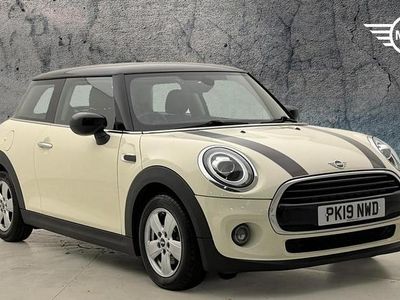 Used Mini Cooper Classic 134 HP (98 kW) 2019 White Hatchback