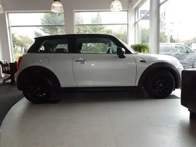 Used Mini Cooper Hatch 136 HP (100 kW) 2015 Silver Hatchback
