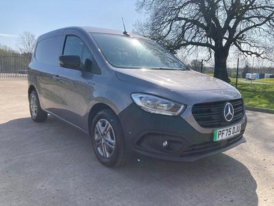 Begagnad Mercedes eCitan 89 kW (122 HK) 2025 Grå Van