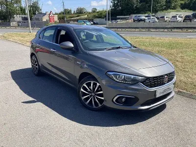 Used Fiat Tipo Lounge 95 HP (69 kW) 2017 Grey Hatchback
