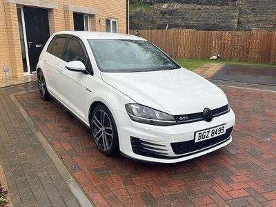 Used VW Golf VII GTD 2016 White Hatchback