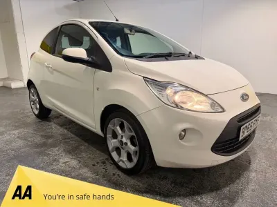 Used Ford Ka Zetec 69 HP (50 kW) 2015 White Hatchback