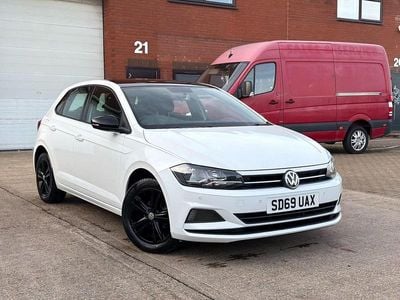 White Used 2019 VW Polo SE Hatchback | £8,590 (Fair price)