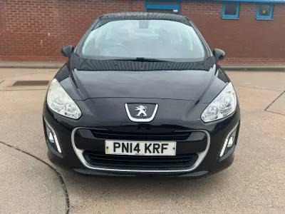Begagnad Peugeot 308 Active 2014 Svart Halvkombi