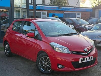 Used Toyota Yaris 2014 Red Hatchback