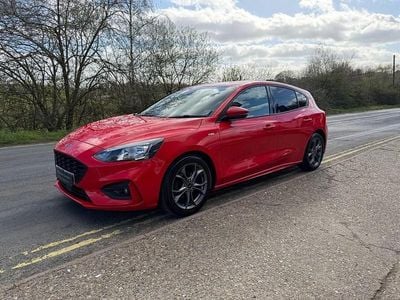 Used Ford Focus ST-Line 125 HP (91 kW) 2019 Red Hatchback