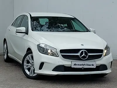 Begagnad Mercedes A180 109 HK (80 kW) 2017 Vit Halvkombi