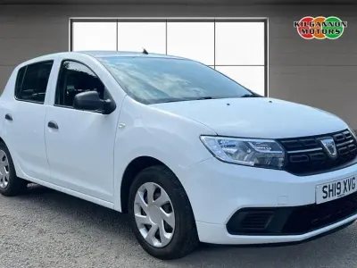 Used Dacia Sandero Essentiel 90 HP (66 kW) 2019 White Hatchback