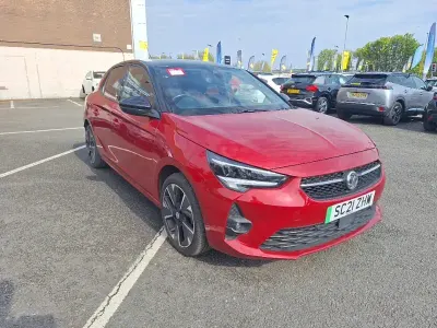 Usado Vauxhall Corsa-e SRi 100 kW (136 HP) 2021 Vermelho Citadino