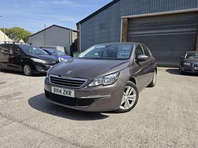 Usado Peugeot 308 Active 100 HP (73 kW) 2014 Cinzento Citadino