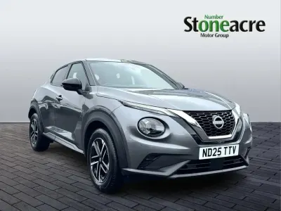 Usado Nissan Juke N-Connecta 114 HP (83 kW) 2025 Cinzento SUV