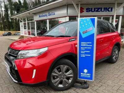 Begagnad Suzuki Vitara 116 HK (85 kW) 2025 Röd SUV