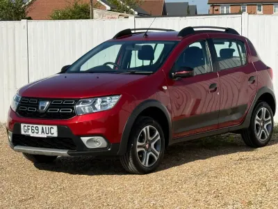 Usado Dacia Sandero Stepway 90 CV (66 kW) 2019 Rojo Utilitario