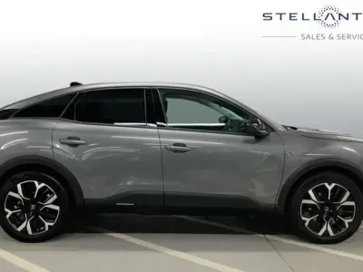 Begagnad Citroën e-C4 113 kW (154 HK) 2025 Grå Halvkombi