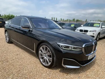 Begagnad BMW 745e 2020 Svart Sedan