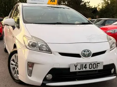 Used Toyota Prius 72 HP (52 kW) 2023 White Hatchback