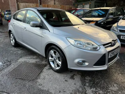 Used Ford Focus Zetec 2012 Silver Hatchback