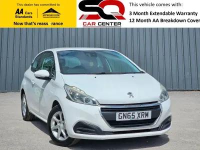 Gebraucht Peugeot 208 Active 82 PS (60 kW) 2015 Weiß Kleinwagen