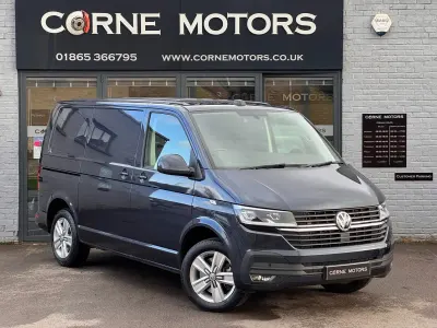 Begagnad VW Transporter Highline 150 HK (110 kW) 2023 Blå Van